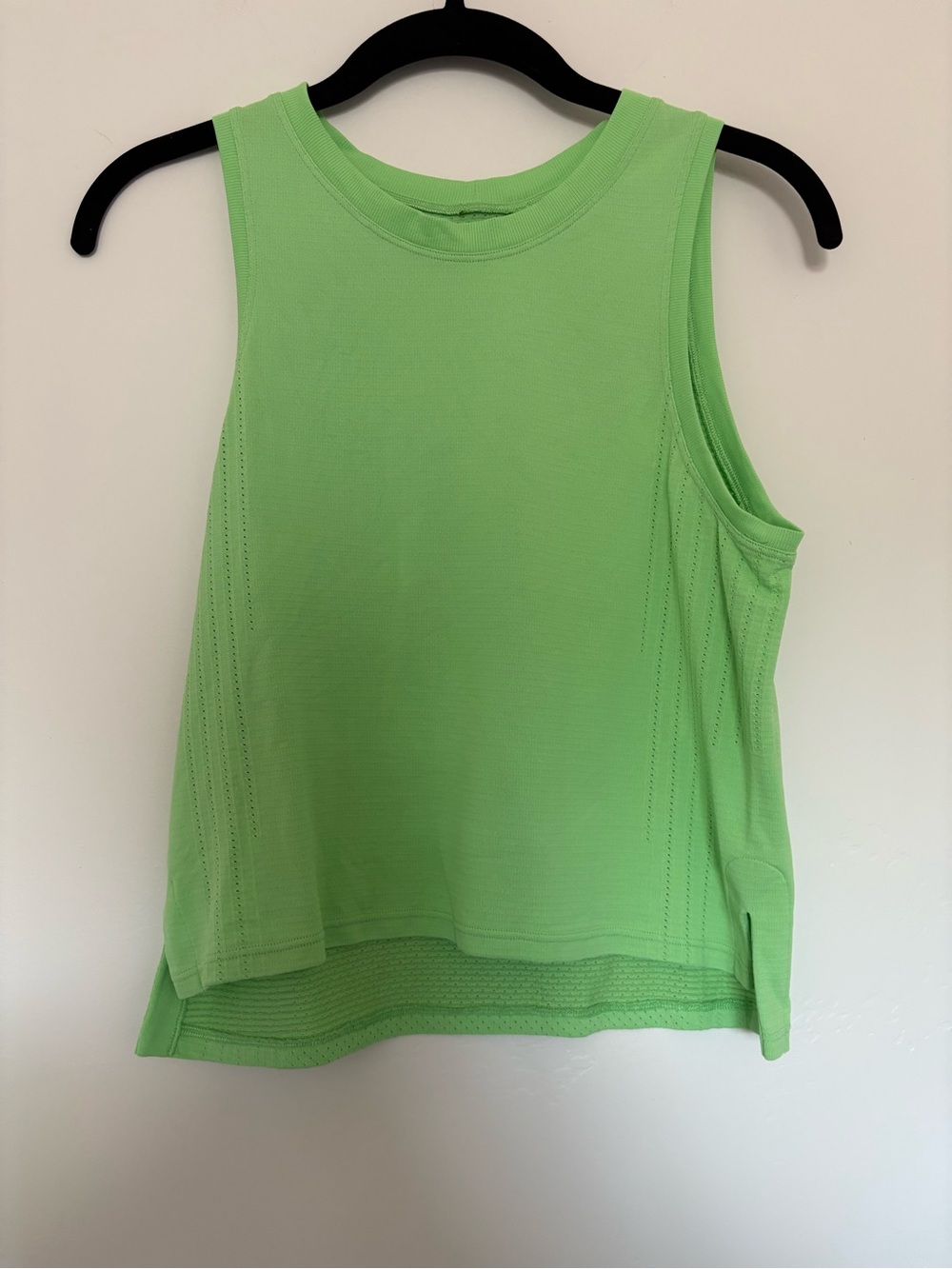 Lululemon lime green sleeveless running tank top 4